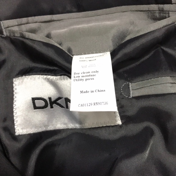 DKNY Black Wool Modern Fit Men’s 2 Button Blazer Sz 38 - Picture 6 of 6